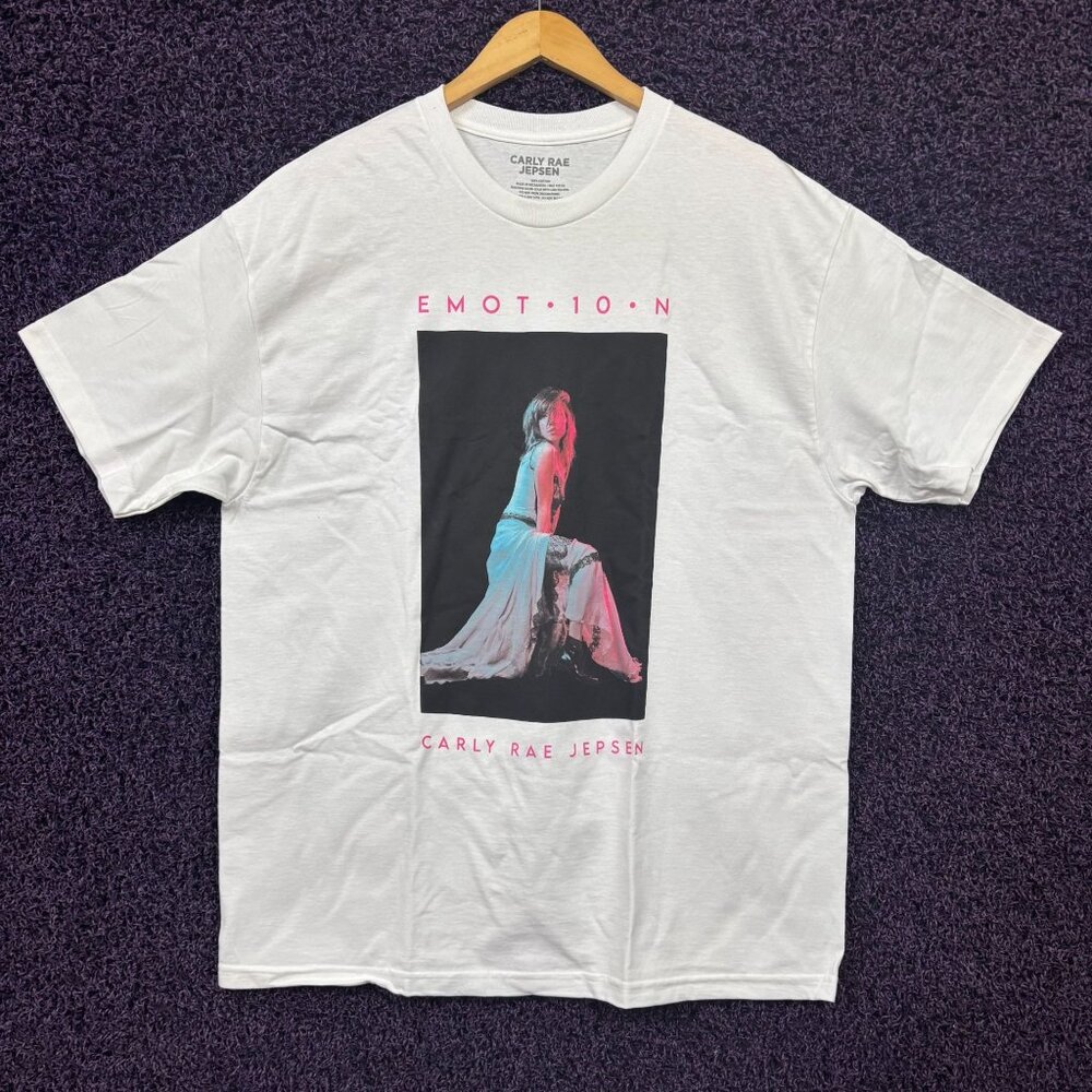 Carly Rae Jepsen Emot10n Portrait T-Shirt Size Extra Large
